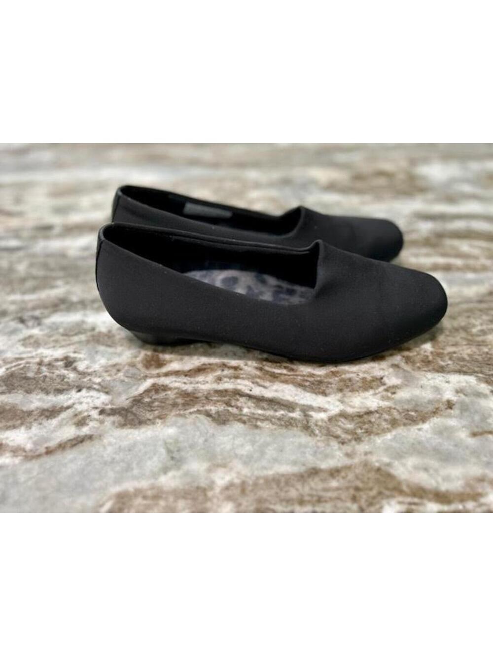 👟 Vionic Orthaheel Casual Flats 8 — VGUC